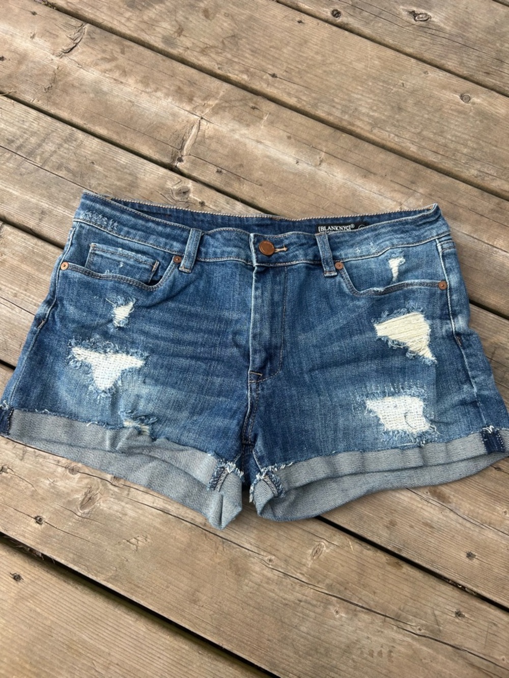 Blank NYC The Fulton denim shorts distressed blue wash and rolled cuffs die 28